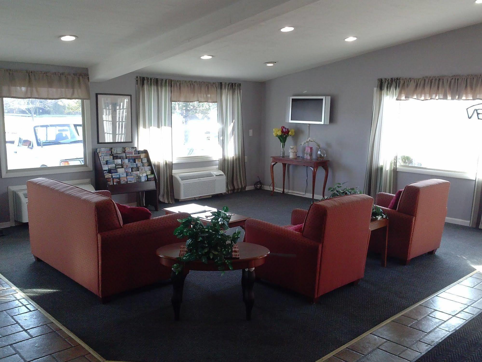 Westwoods Inn & Suites Woodhaven 外观 照片